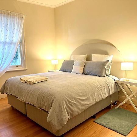 Jack'S House B&B Клэр Экстерьер фото